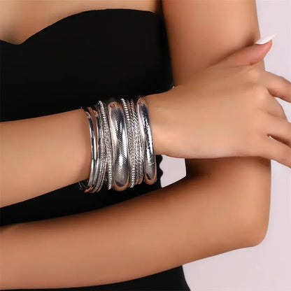 9 Fashionable And Trendy Bracelet Niche Designs For Girls Light Luxury New Hand Jewelry Gifts