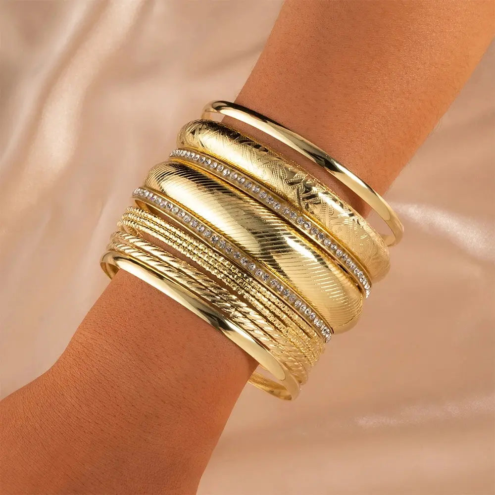 9 Fashionable And Trendy Bracelet Niche Designs For Girls Light Luxury New Hand Jewelry Gifts