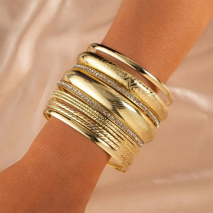 9 Fashionable And Trendy Bracelet Niche Designs For Girls Light Luxury New Hand Jewelry Gifts