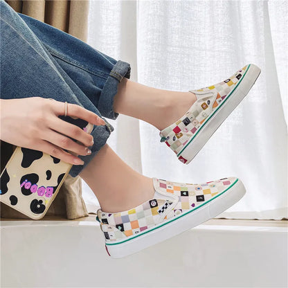 Womens Canvas Shoes Multicolor Checkerboard Design Female Slip-On Shoes Girls Flats 2023 New Fashion Sneakers Plus Size 35-44