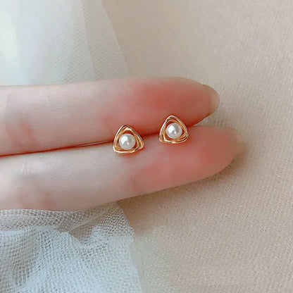 2023 New Korean Light Luxury Imitation Pearl Flower Earrings For Women Shiny Crystal Zircon Jewelry Girls Wedding Party Gifts